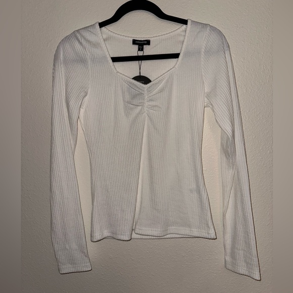 White top, feminine detail, ribbed fabric, fitted, size small - Picture 1 of 2